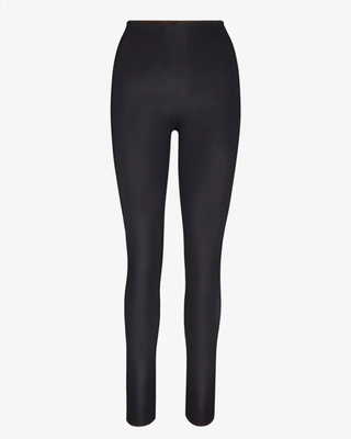 An image of black leggings. 