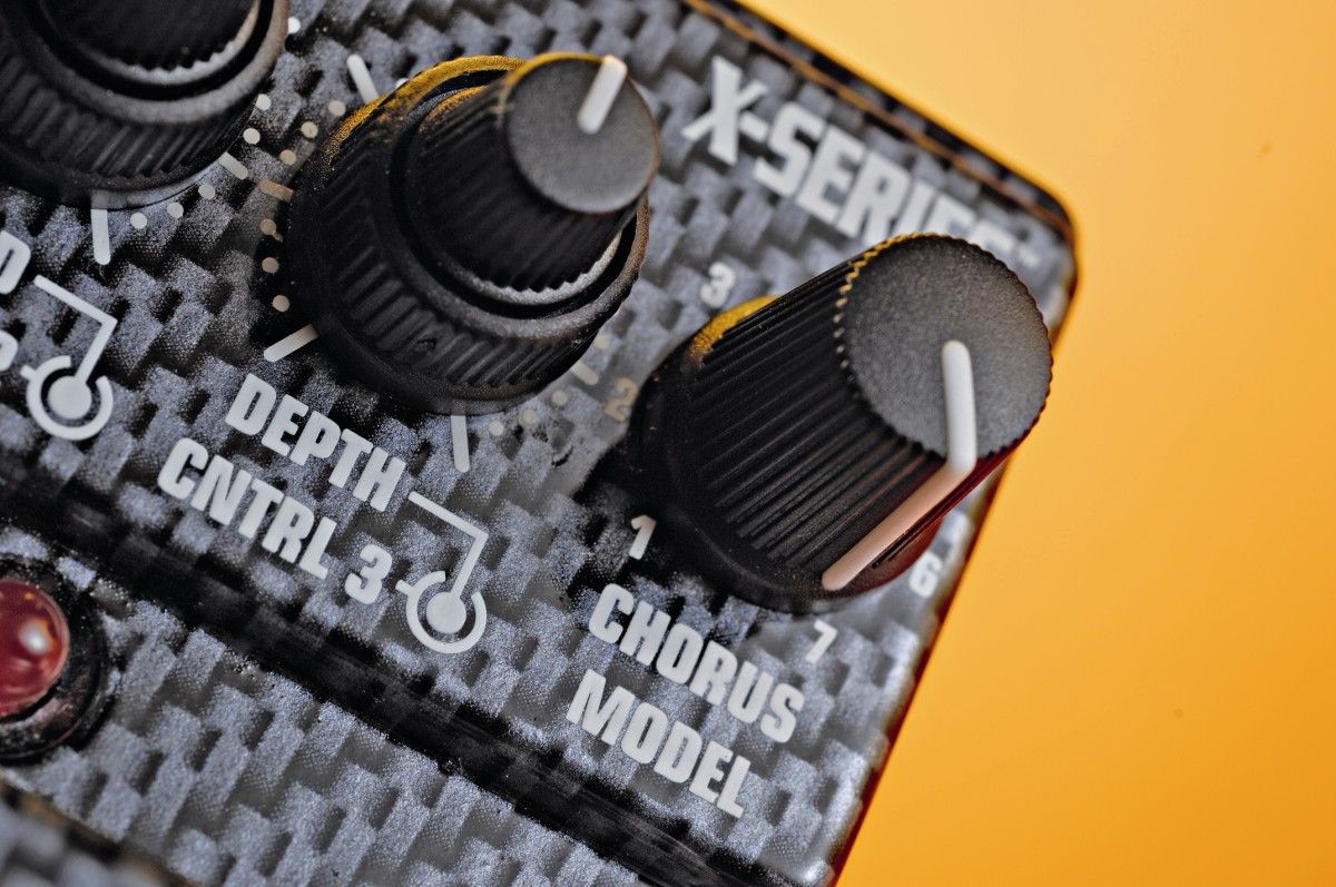 The sheer number of knobs give the CF-7 a broad range of sounds, but they are cramped on the control panel