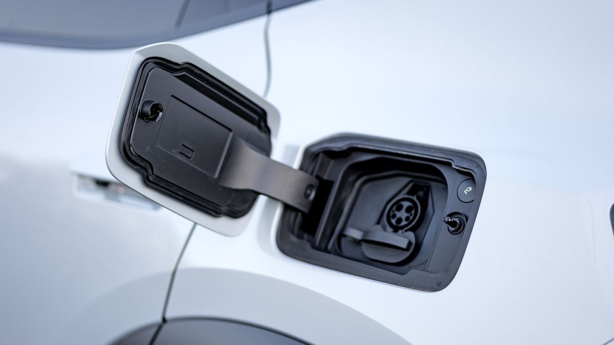 2025 Polestar 3 test drive.