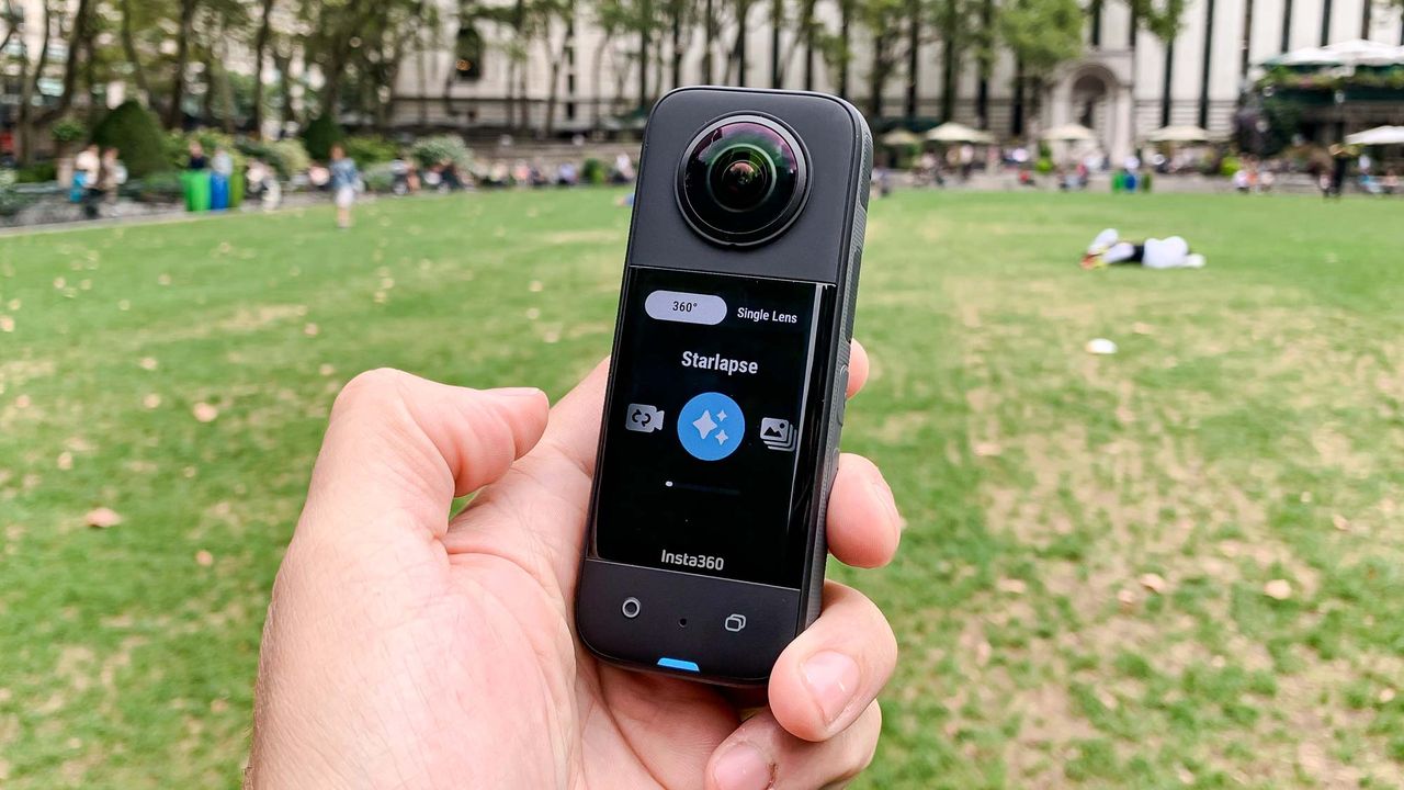 Insta360 X3 display