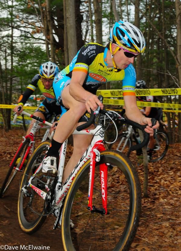 Jerome Townsend (Smartstop/Mock Orange) riding in second position