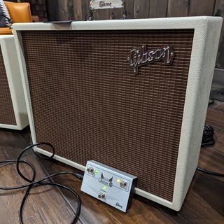 A Gibson Dual Falcon 20 amp, on display