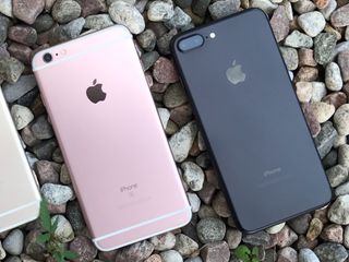 iPhone 6s Rose Gold and iPhone 7 Plus in black