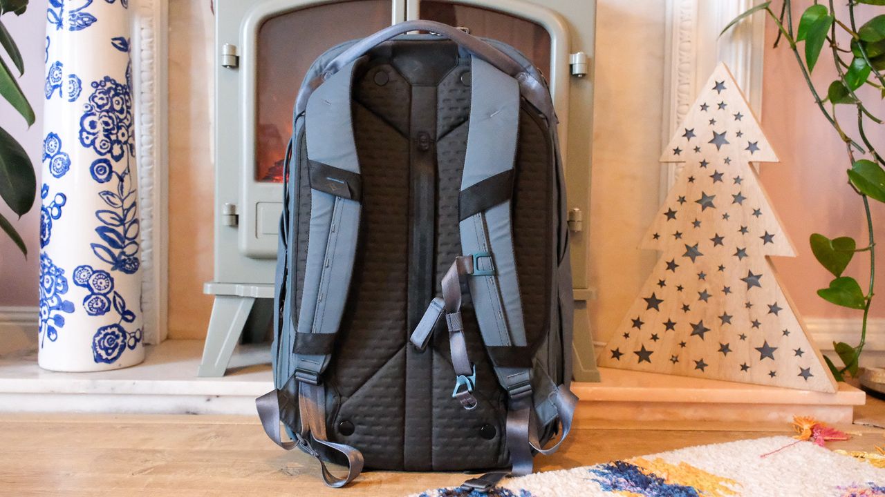 Peak Design Travel Backpack 45L review