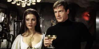 Live and Let Die Jane Seymour and Roger Moore inside Kananga's lair