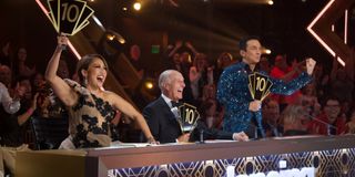 dancing with the stars season 28 finale judges abc
