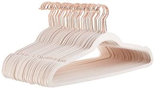 Amazon Basics – Schmale, rutschfeste Anzugbügel aus Samt, 50er-Pack, Blush Pink/Roségold