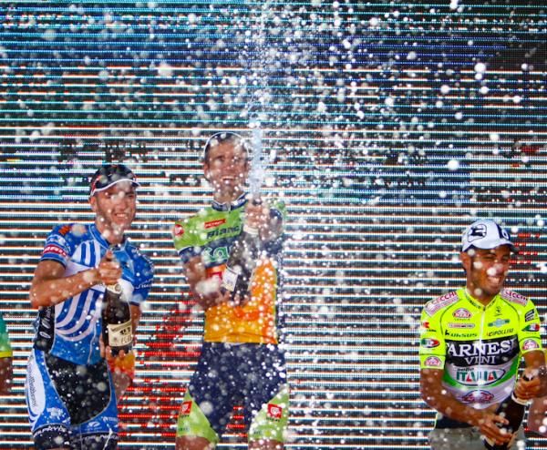 The winners with Champagne
