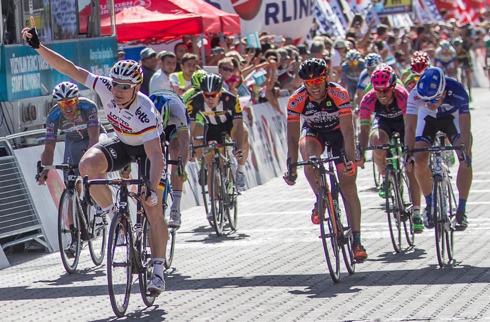 Andr&eacute; Greipel takes the win.