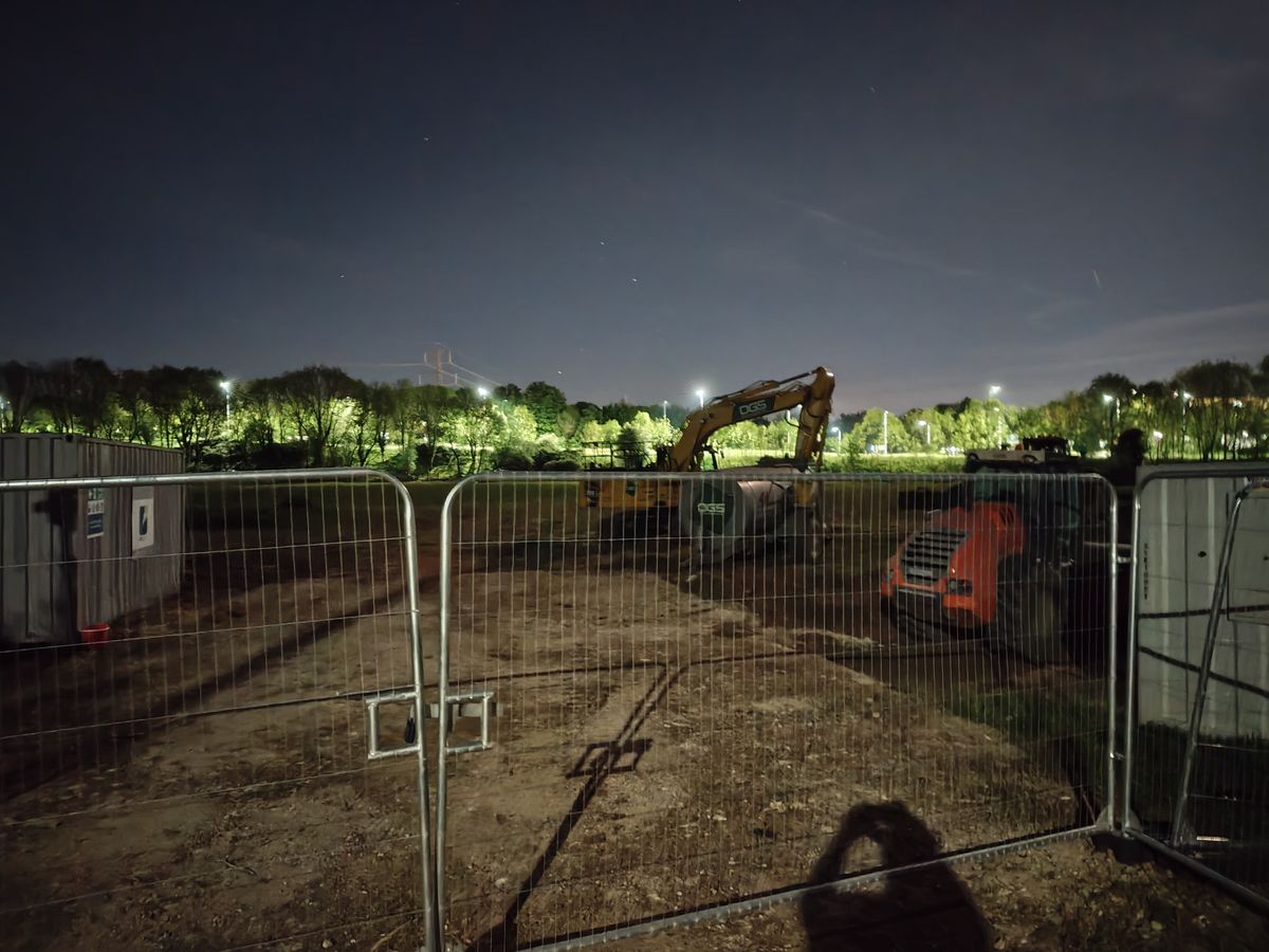 pixel 10 vs nothing phone 4a pro low light shoot out