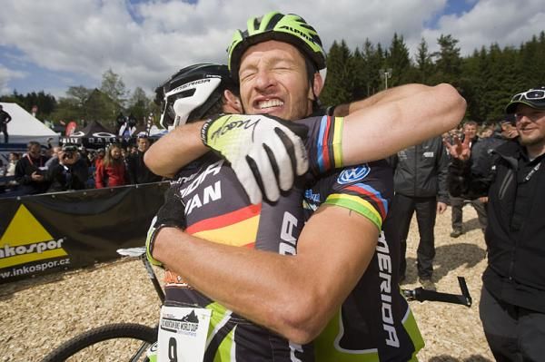 Ralph Naef is congratulated after his top 5 finish.
