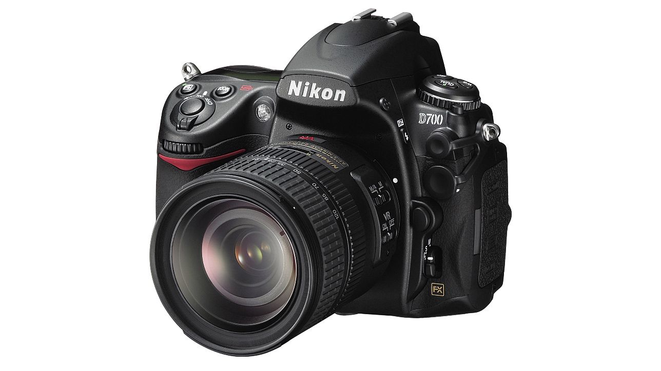 ニコンD700 Nikon D D700 12.1MP Digital SLR Camera - Black (Kit w/ AF-S VR IF