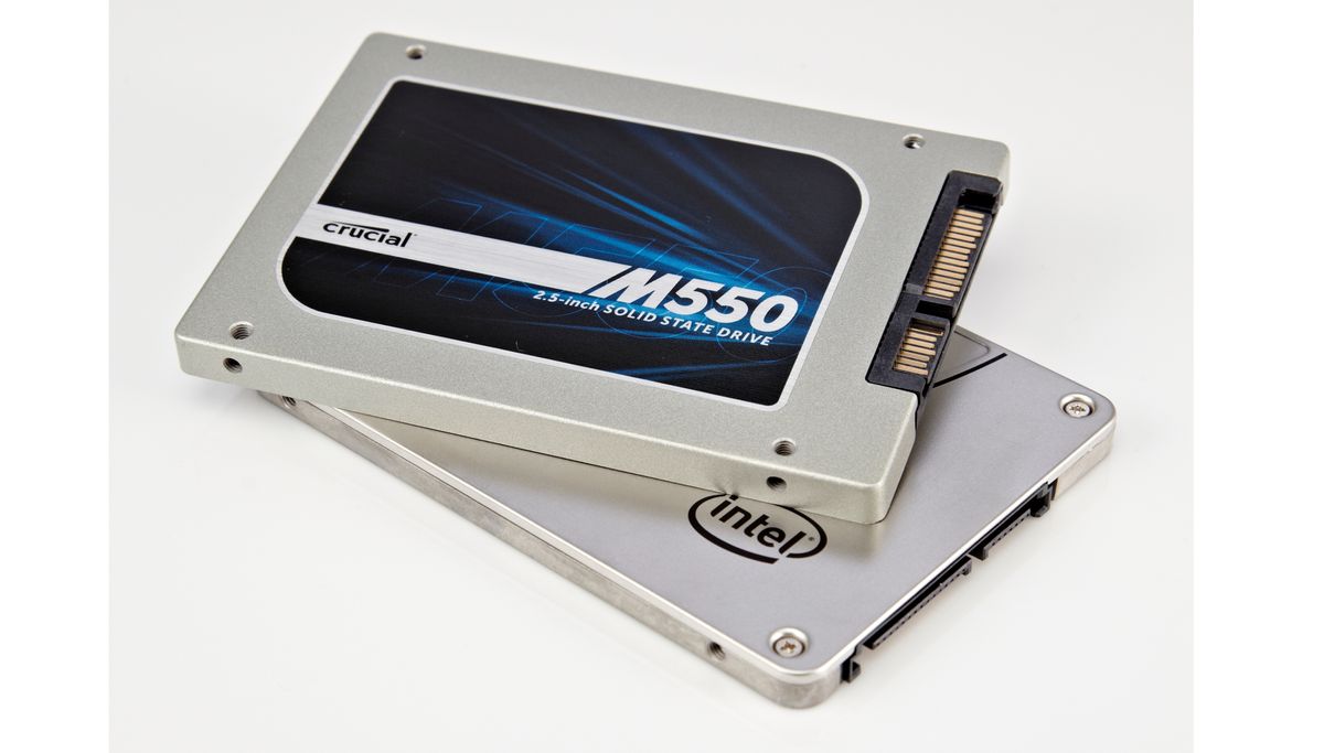 Crucial ssd sata. Crucial m550. Ссд crucial на ноут. SATA SSD креатив. SSD Goldenfir.