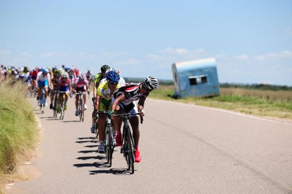 A Jamis rider looks back to see what sort of damage he's been able to do