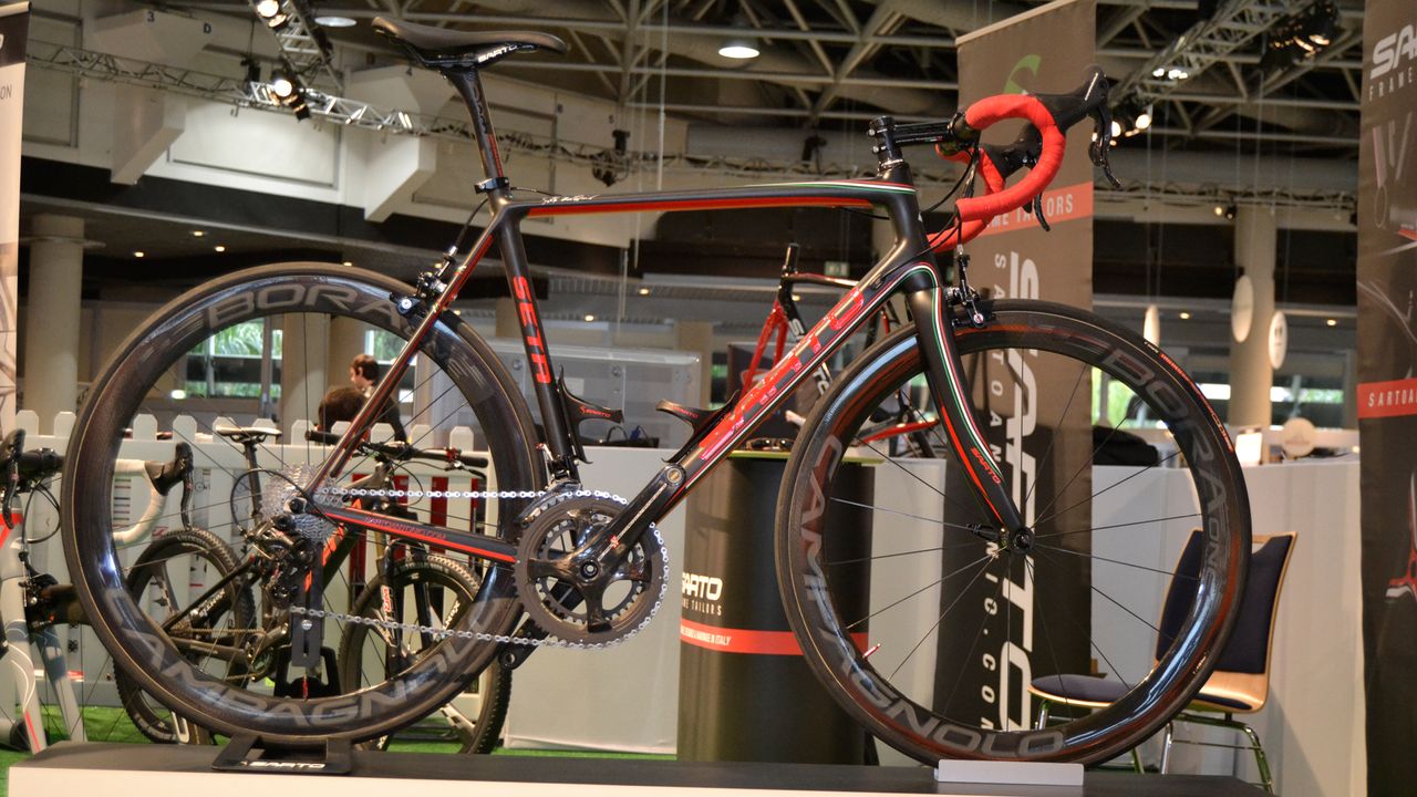 The superlight Sarto Seta shows what the brand's engineers can do when not installing hideous electric motors. Sarto was founded in the 50s but always produced for other people; the brand has been making bikes with its own name on the downtube for five years