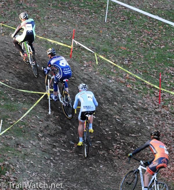 Jeremy Powers (Cannondale-Cycorcrossworld.com) leading through some tricky turns