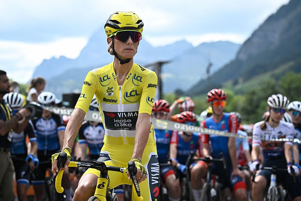 Yellow jersey of overall leader, Team Visma | Lease a Bike&#039;s French rider Pauline Ferrand-Prevot waits for the start of the 9th and final stage (out of 9) of the fourth edition of the Women&#039;s Tour de France cycling race, 124.1 km from Praz-sur-Arly to Chatel, in Praz-sur-Arly eastern France, on August 3, 2025. (Photo by JULIEN DE ROSA / AFP)