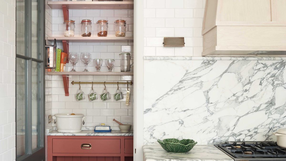 nine-ideas-to-organize-a-small-pantry-with-wire-shelving-kelley-nan