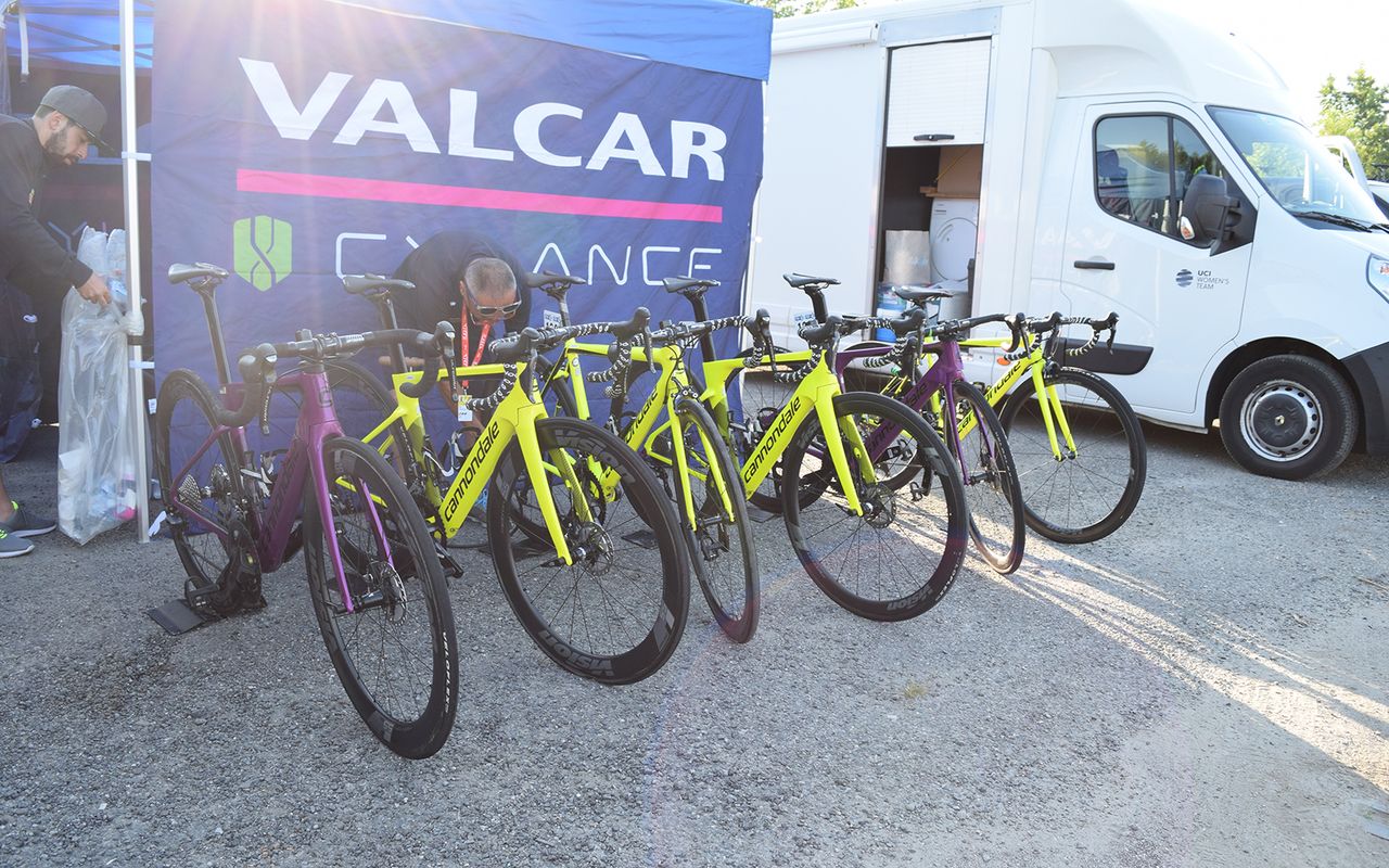 The Valcar Cylance team raced on a mix of Cannondale SystemSix and old SuperSix Evo models