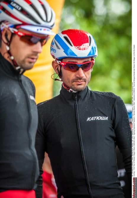 Giampaolo Caruso (Katusha) waits to sign on