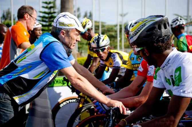 Jock Boyer (Team Rwanda) at the start