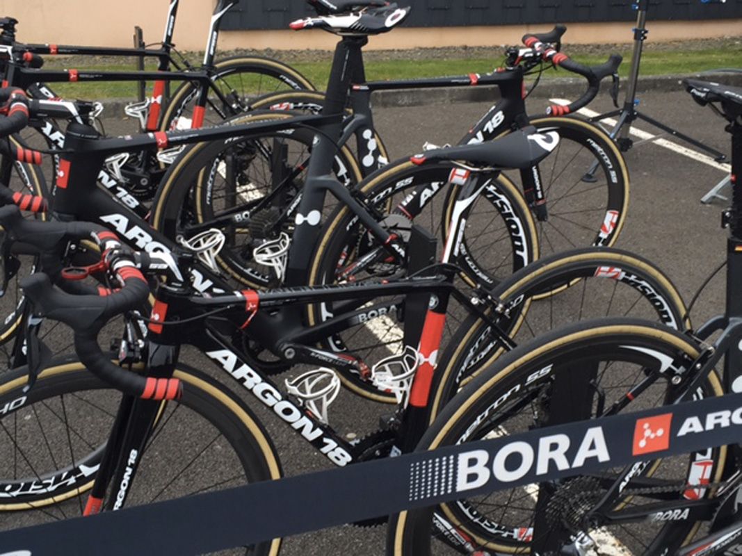 As are Bora Argon 18, with their own custom coloured saddles