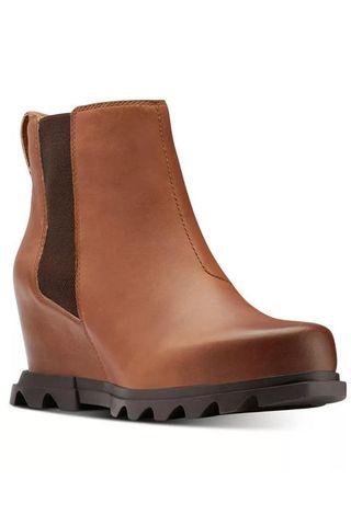 brown Chelsea boots