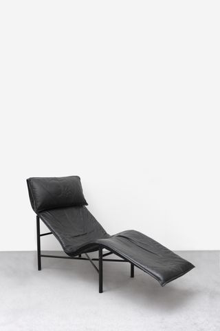 Black leather lounge chair by Tord Bjorklund for IKEA