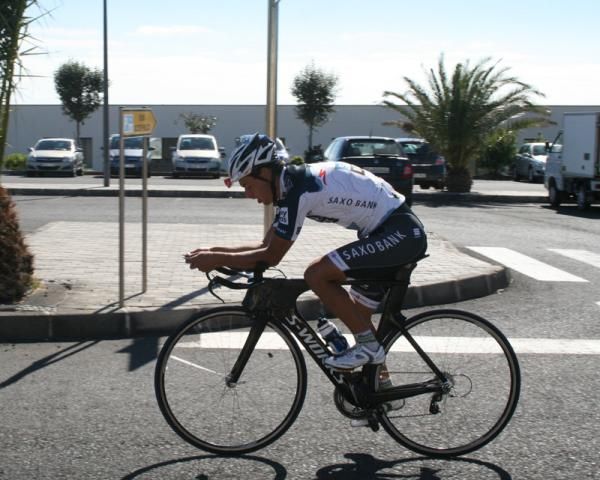 One of Saxo Bank's newest recruits Richie Porte gets to grips with his new time trial machine