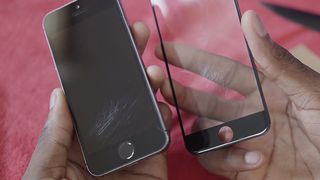 iPhone 6 Sapphire display flunks sandpaper test, isn't scratchproof after all