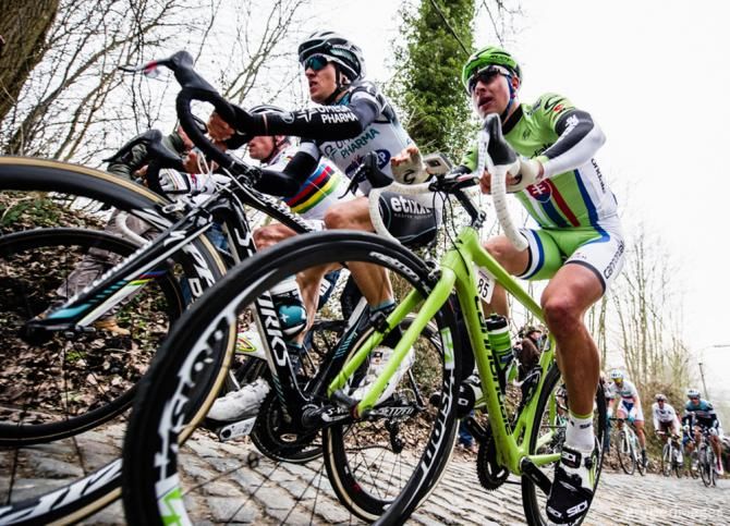 Peter Sagan (Cannondale) moves to the front to challenge the leaders