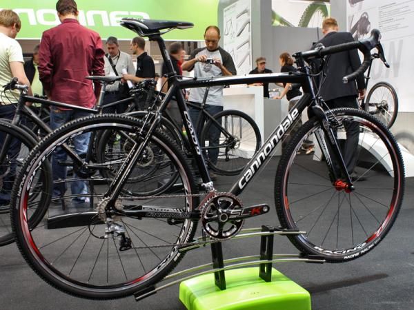 The aluminum CAAD9 'cross frame is wholly unchanged for '10 - which isn't necessarily a bad thing.