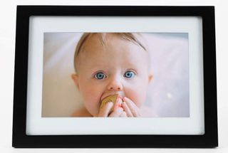 best digital photo frames: Skylight 10-inch