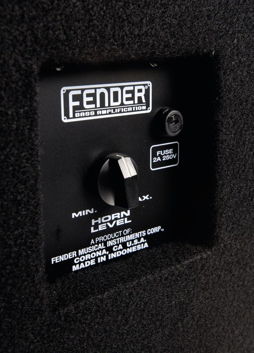 The combo sports the original 'block-styled' Fender nameplate from the '50s