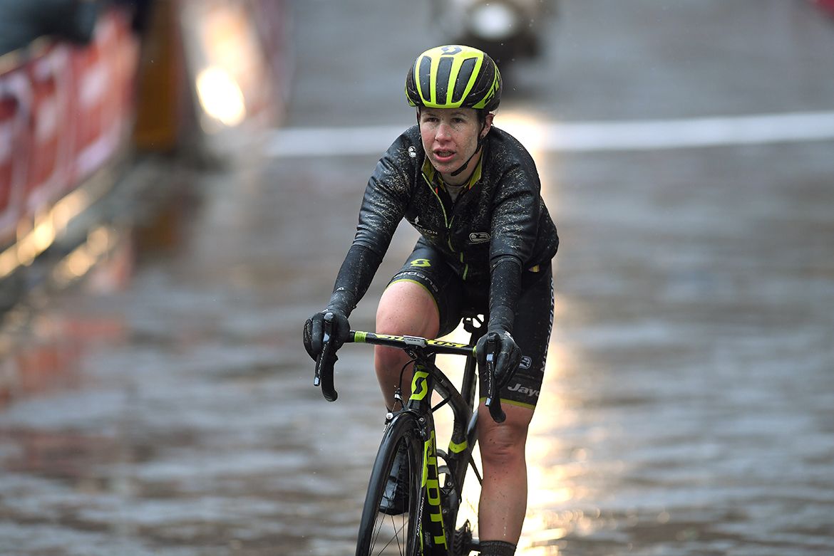 Amanda Spratt finishes Strade Bianche