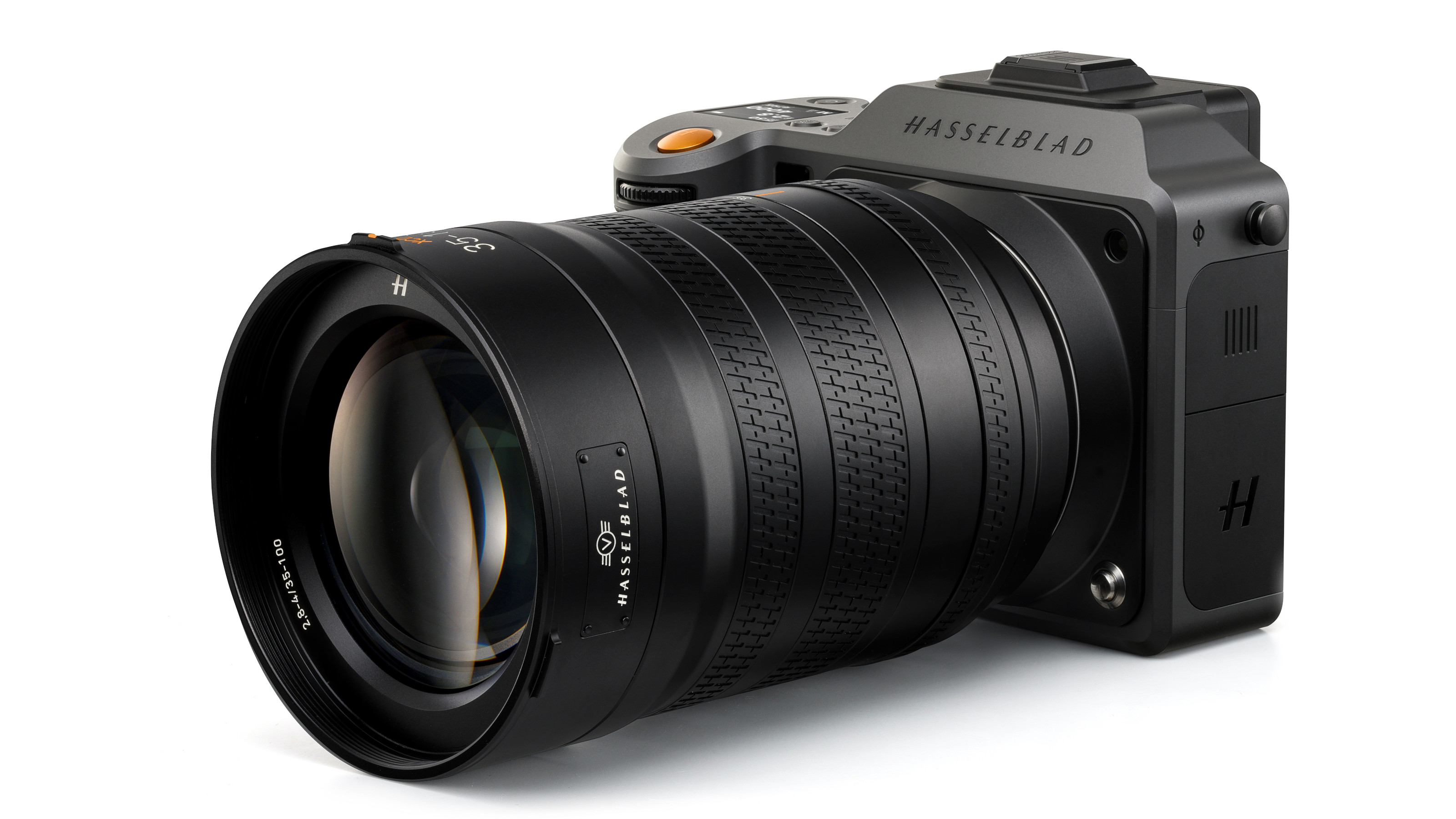 The new Hasselblad X2D II 100C camera and XCD 2,8–4/35–100E zoom lens