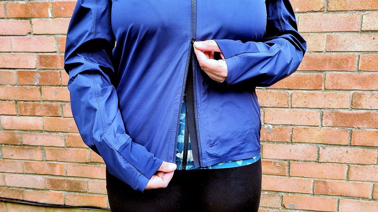 Velocio Women's Ultralight Rain Jacket Review