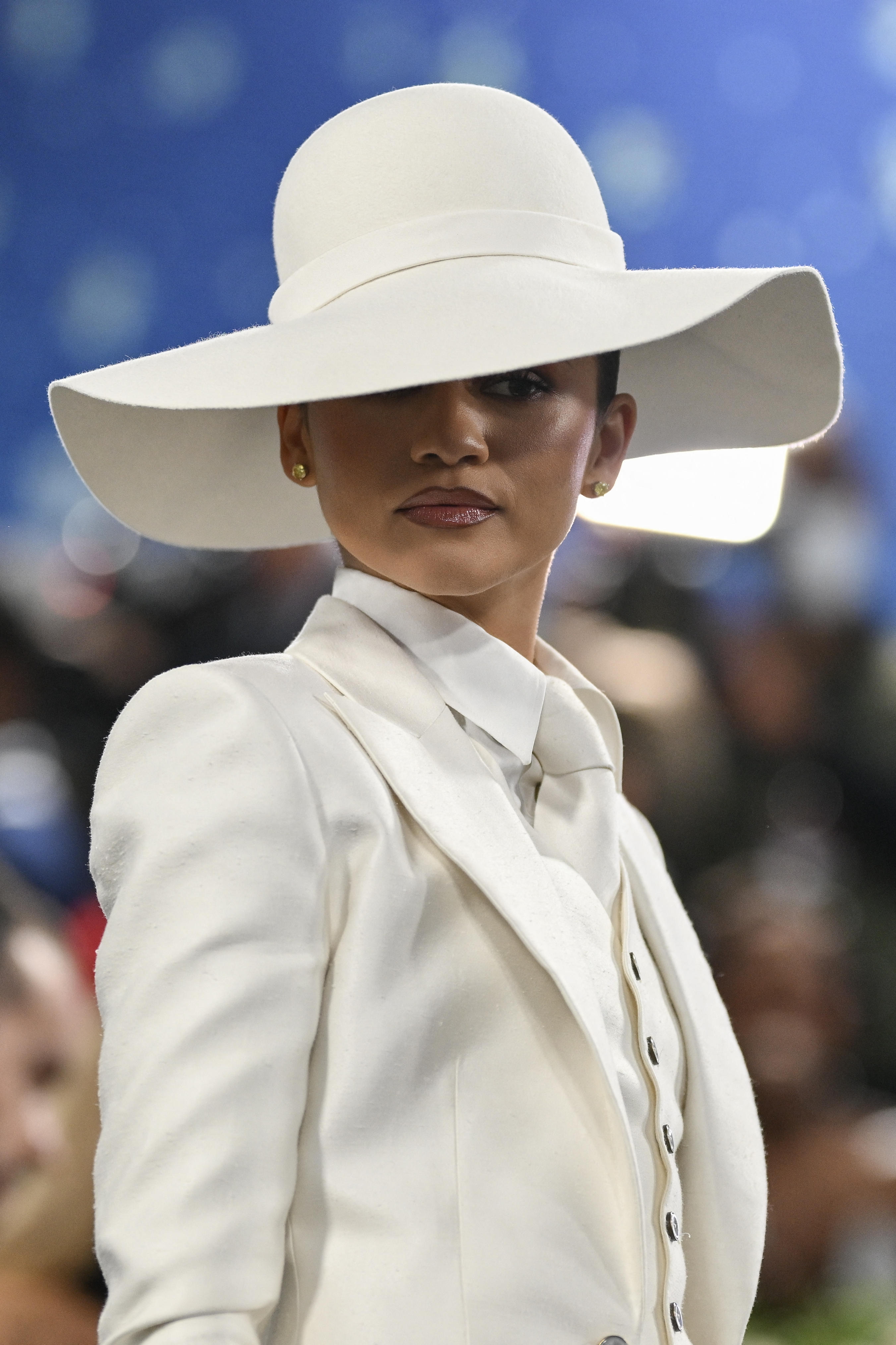 hat - Zendaya