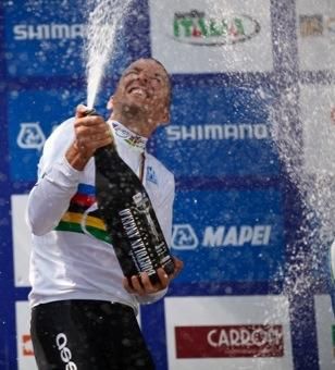 Christoph Sauser (Specialized Racing) celebrates winning the 2011 marathon world championship
