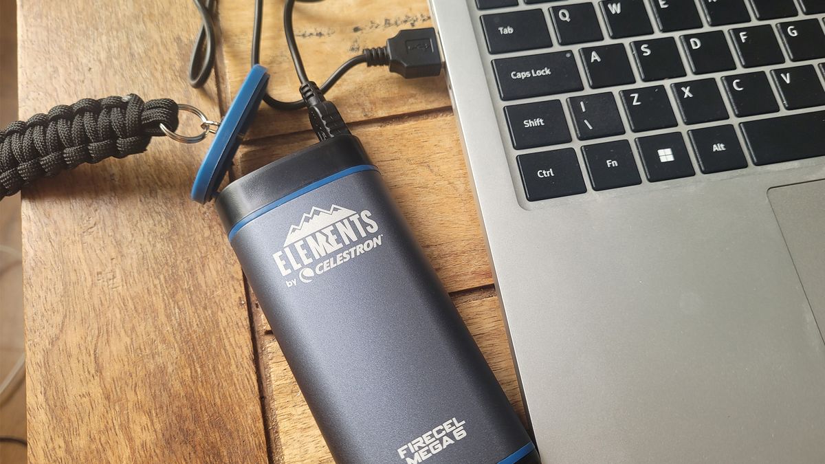 Celestron Elements FireCel Mega 6 power bank review Space