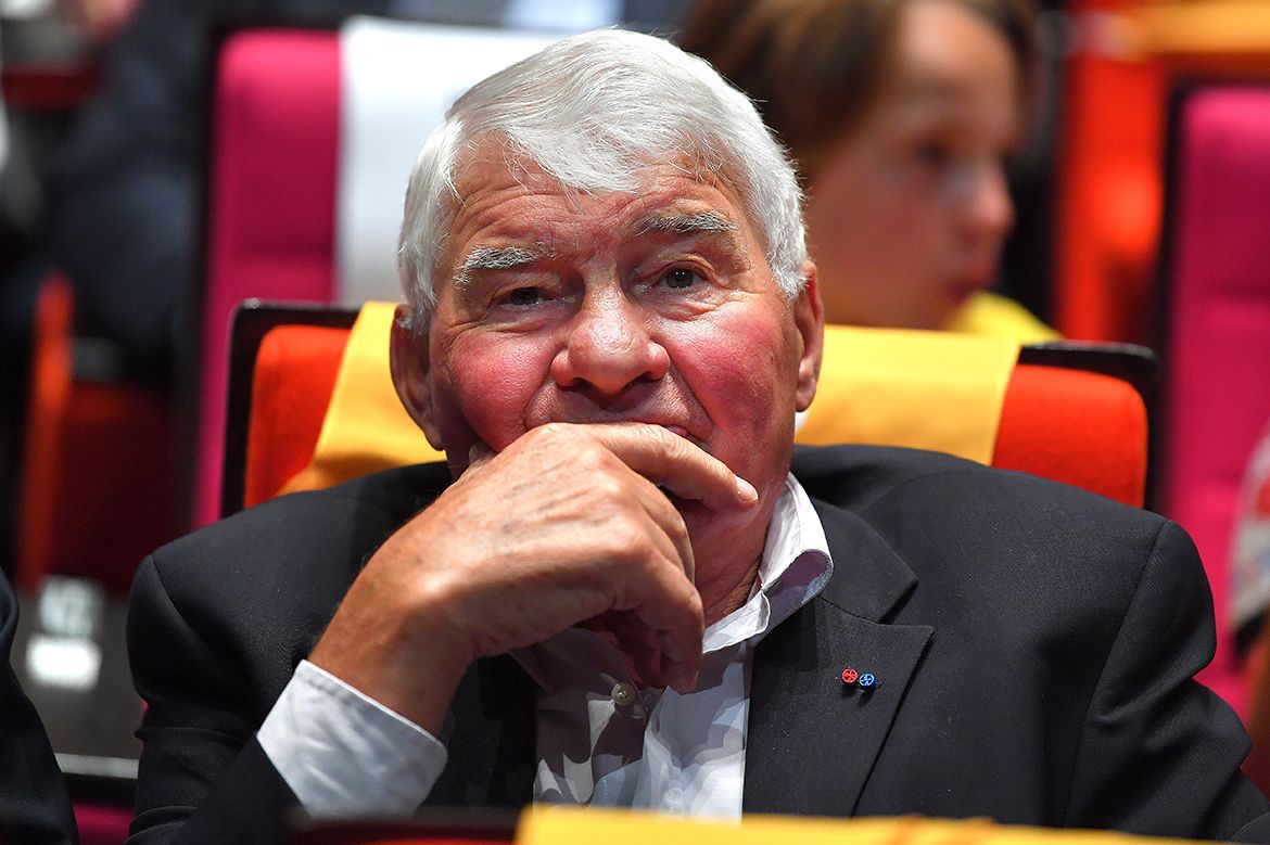 Raymond Poulidor watches on