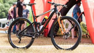 Ultra progressive in setup, Julien Absalon's BMC Fourstroke 01 could be a sign of what cross country bikes are set to become