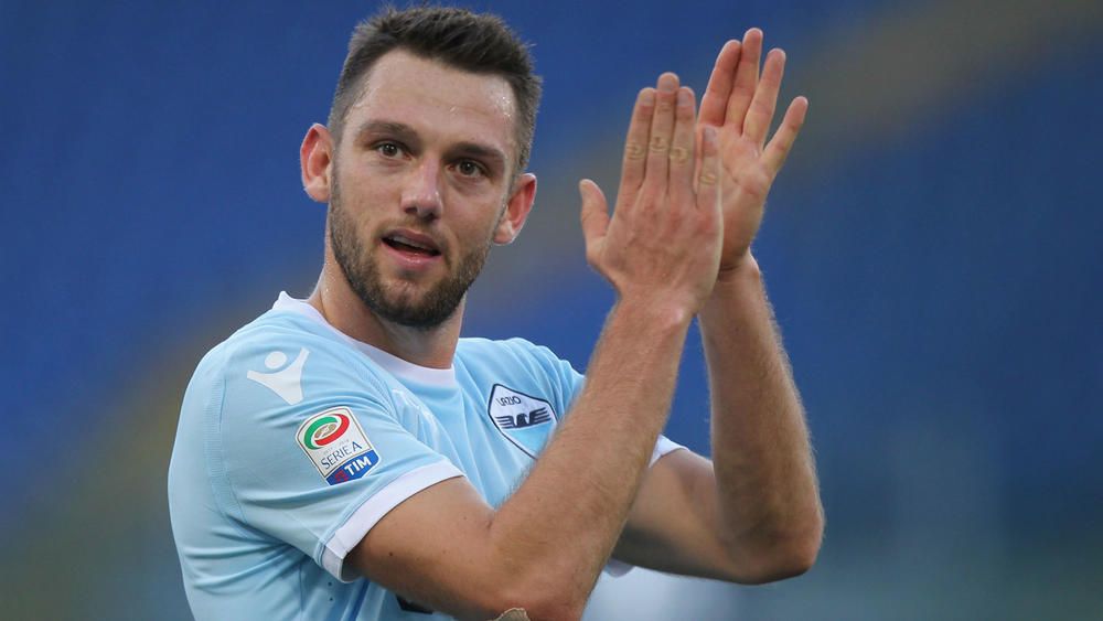 Lazio's De Vrij confirms switch to Inter | FourFourTwo