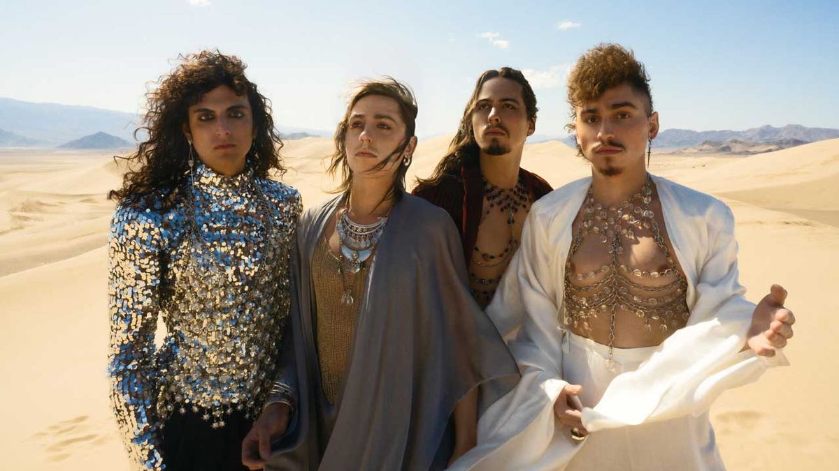 Greta Van Fleet in the desert