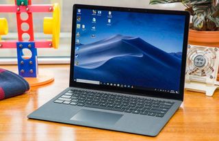 Microsoft-Surface-Laptop-2-open