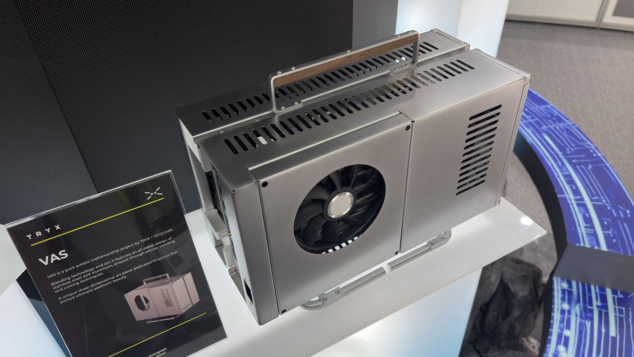 A Tryx Vas PC case.