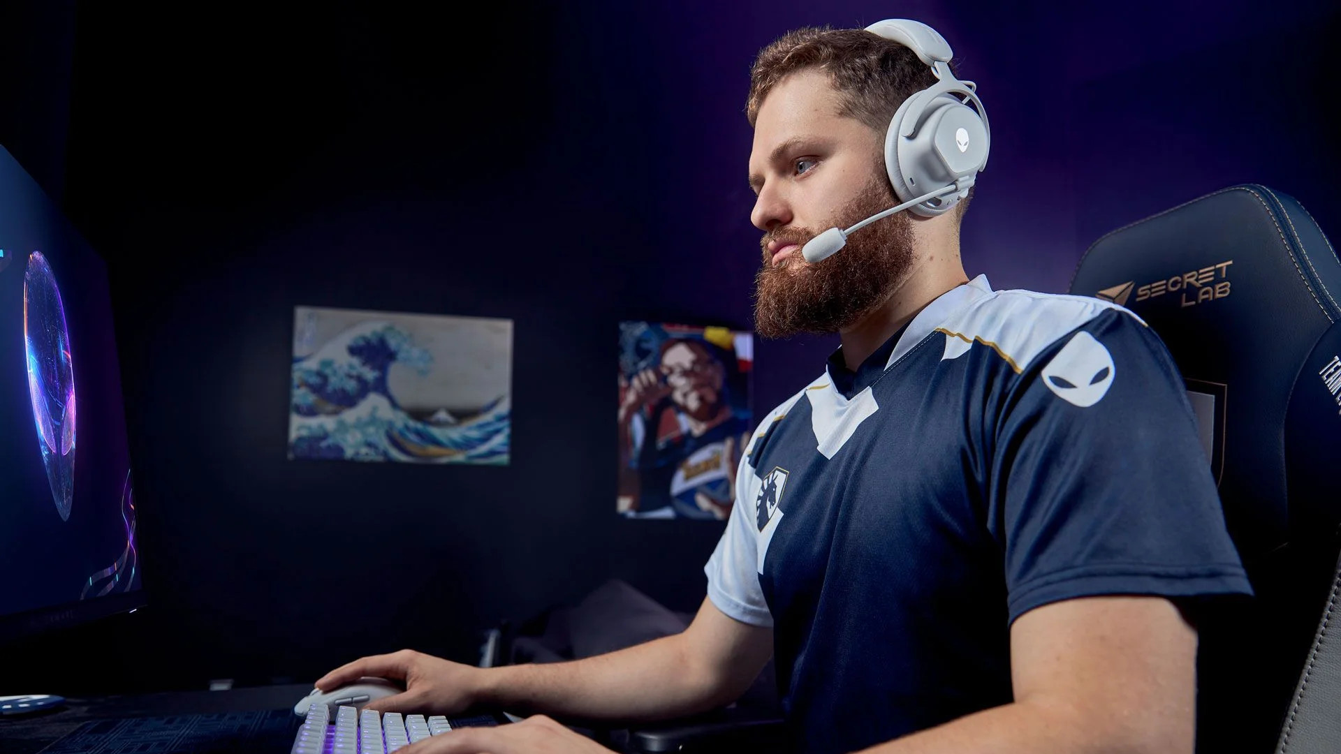 It took 18 months to create this esports-caliber Alienware headset, co-designed by gaming pros