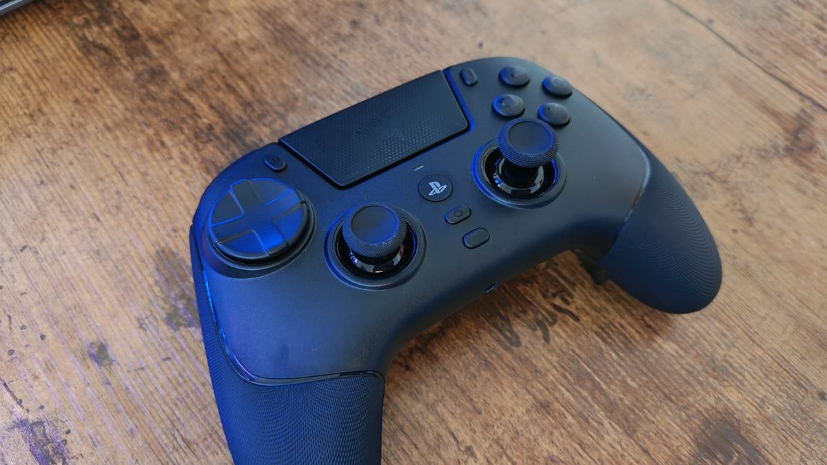 The Razer Raiju V3 Pro on a gaming desk