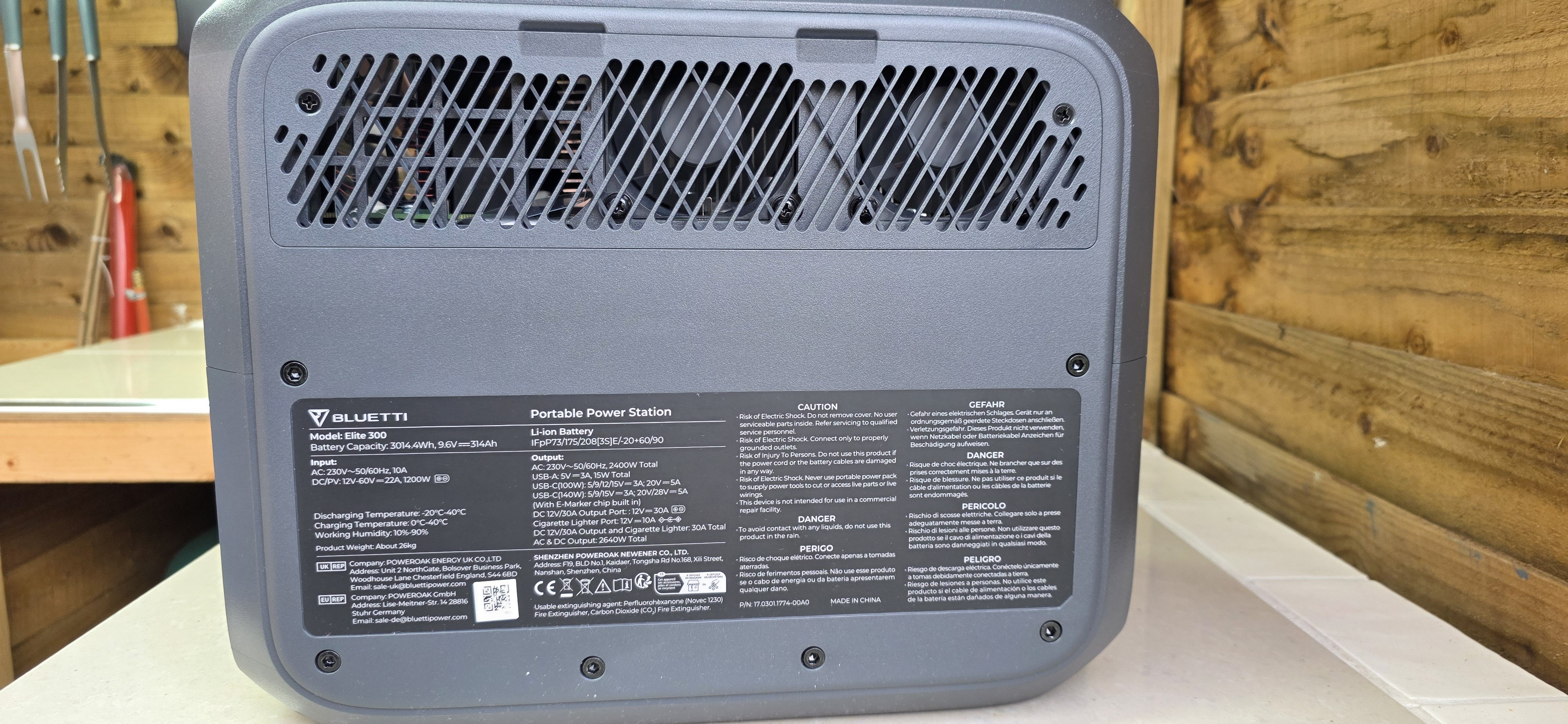 Testing out the Bluetti Elite 300 portable power station in the garden