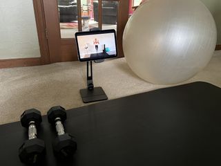 Twelve South Hoverbar Duo Lifestyle Exercise With Ipad Mini